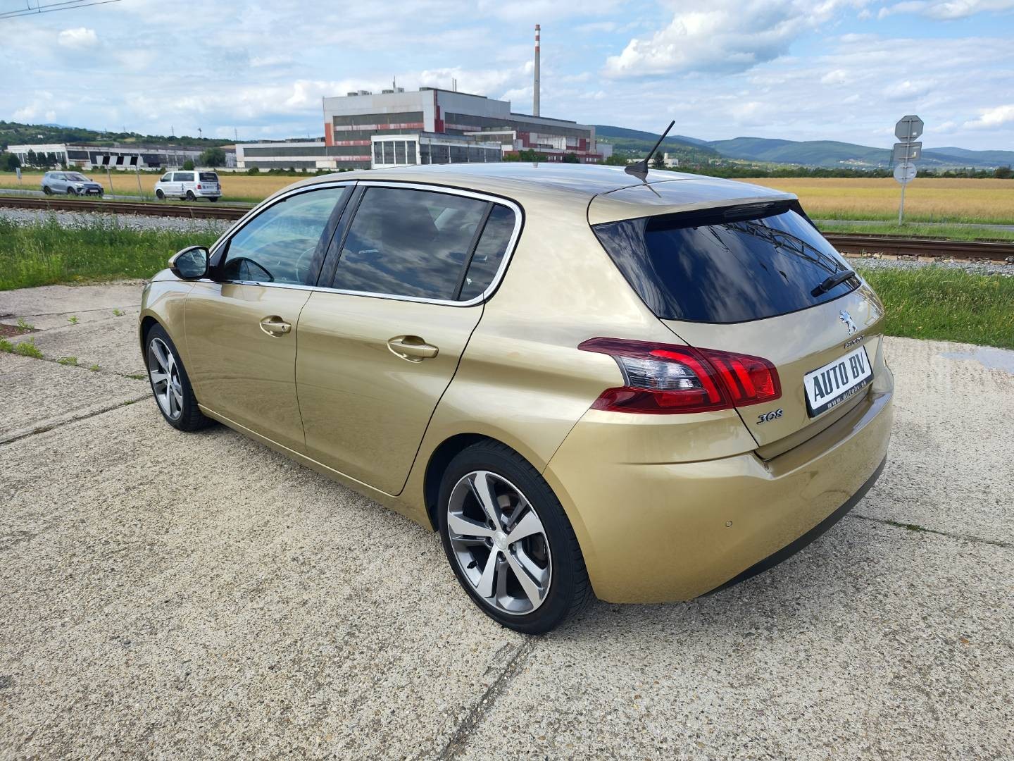 Peugeot 308 1.2 PureTech S&S 130 Allure EAT6 – foto 8