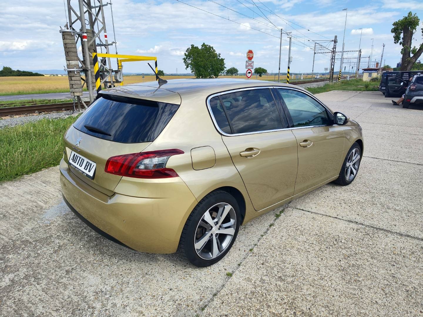 Peugeot 308 1.2 PureTech S&S 130 Allure EAT6 – foto 10