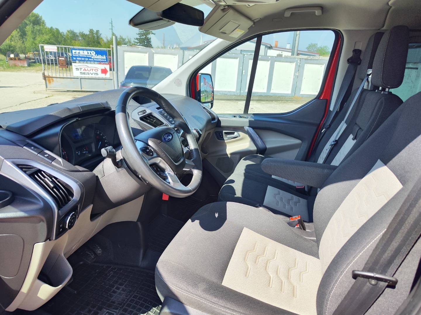 Ford Tourneo Custom 2.2 TDCi 155k Trend L1H1 T300 – foto 11