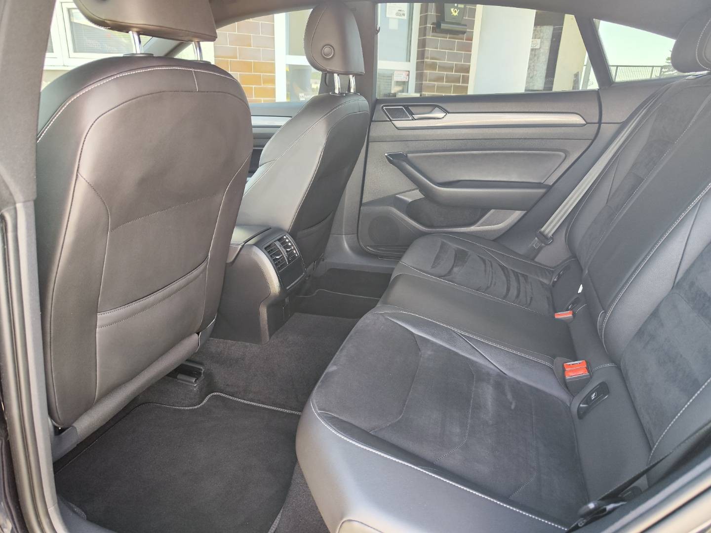 Volkswagen Arteon 2.0 TDI SCR BMT 190k R-Line 4Motion DSG – foto 14