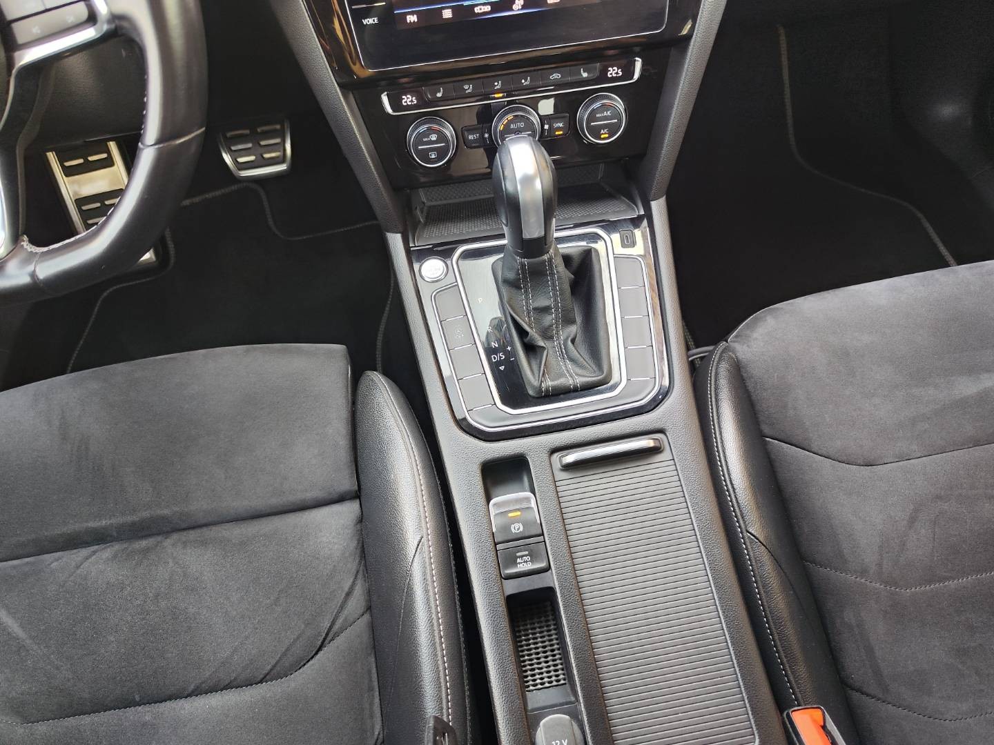 Volkswagen Arteon 2.0 TDI SCR BMT 190k R-Line 4Motion DSG – foto 22