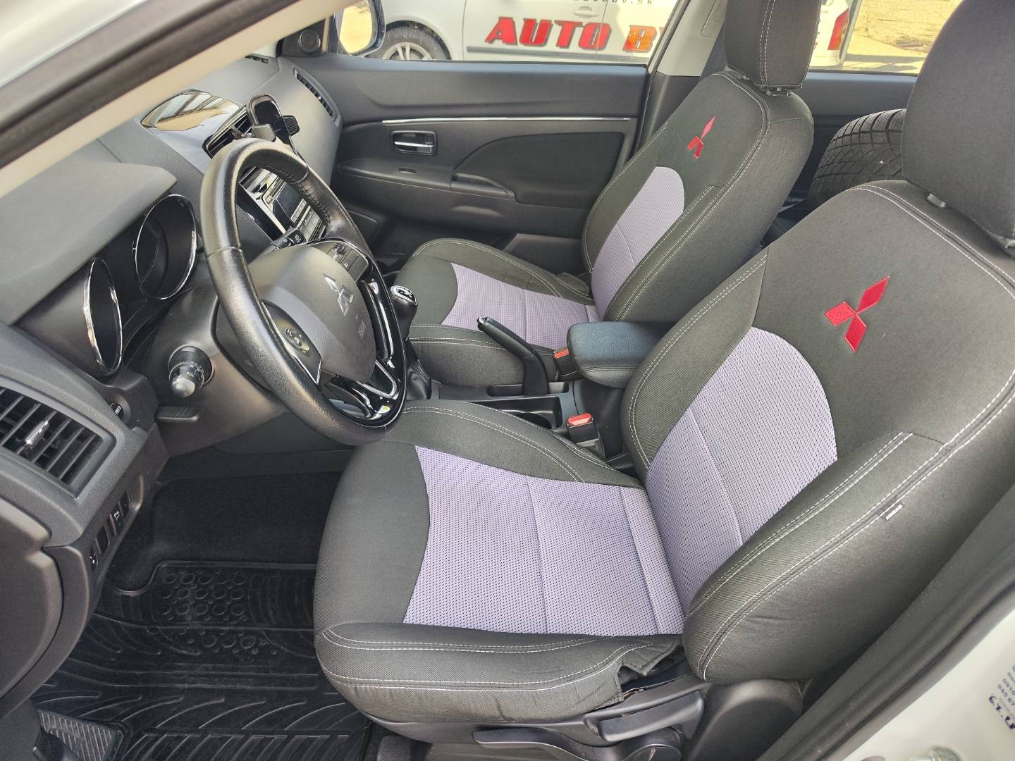 Mitsubishi ASX 1.6 MIVEC Inform – foto 12
