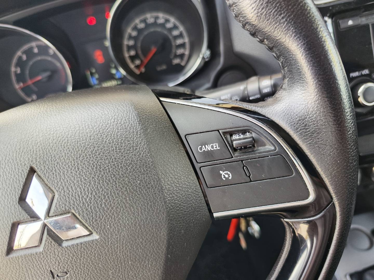 Mitsubishi ASX 1.6 MIVEC Inform – foto 23