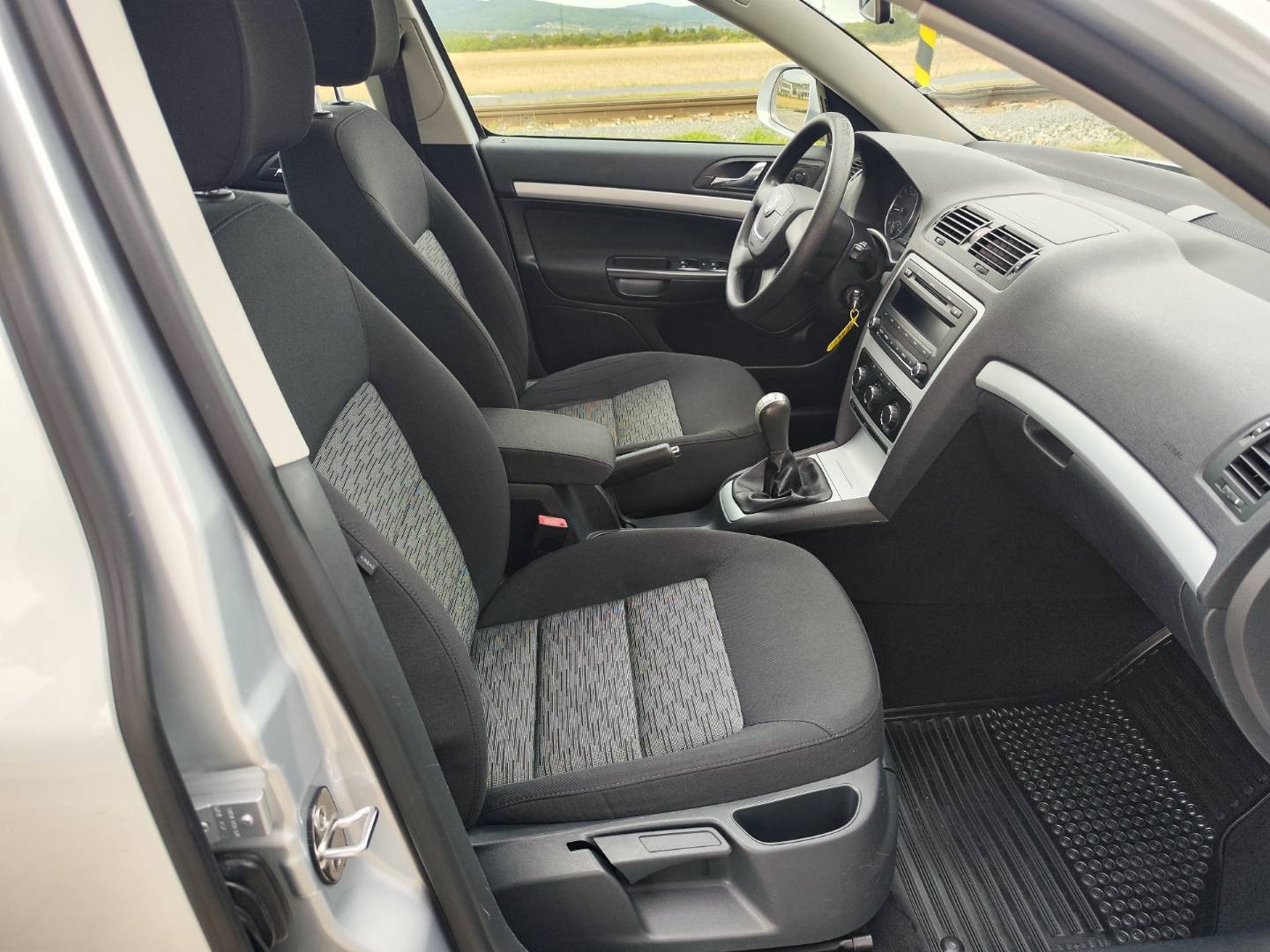 Škoda Octavia Combi 1.6 TDI CR DPF 4x4 – foto 13