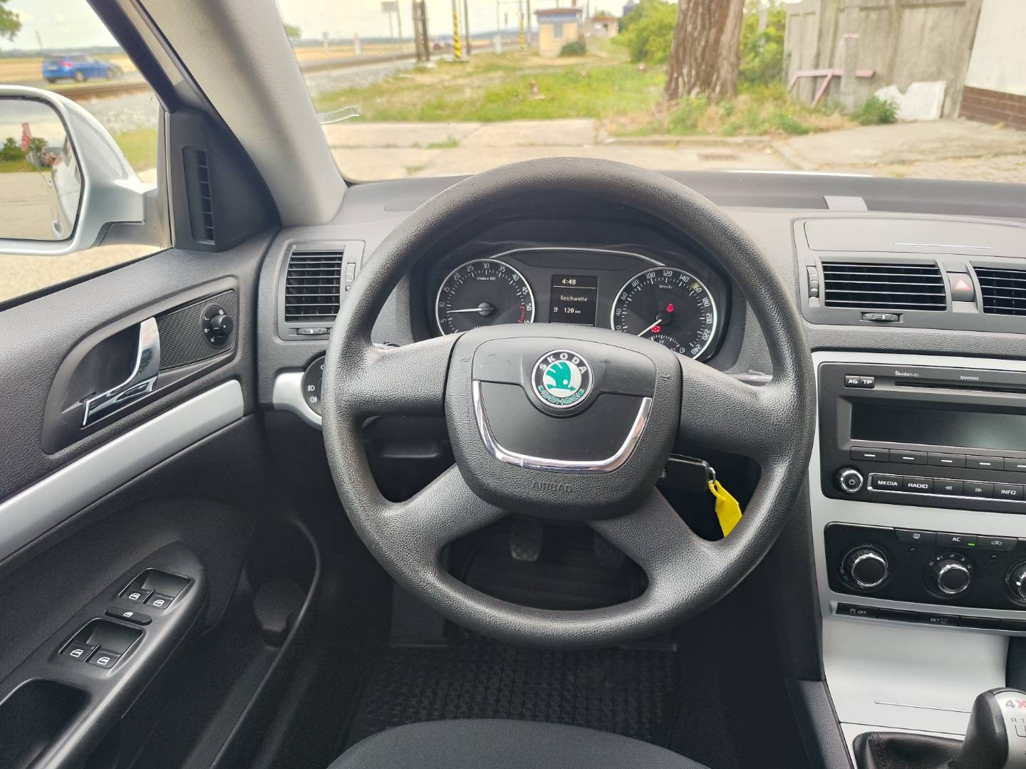 Škoda Octavia Combi 1.6 TDI CR DPF 4x4 – foto 20