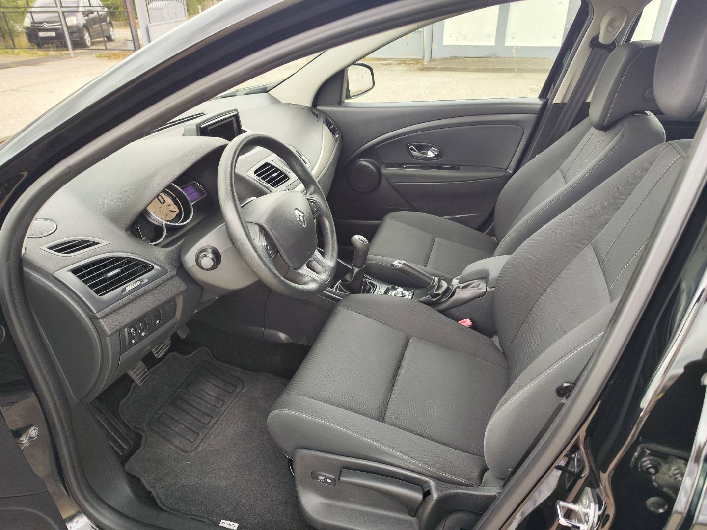 Renault Mégane 1.6 16V Advantage – foto 11