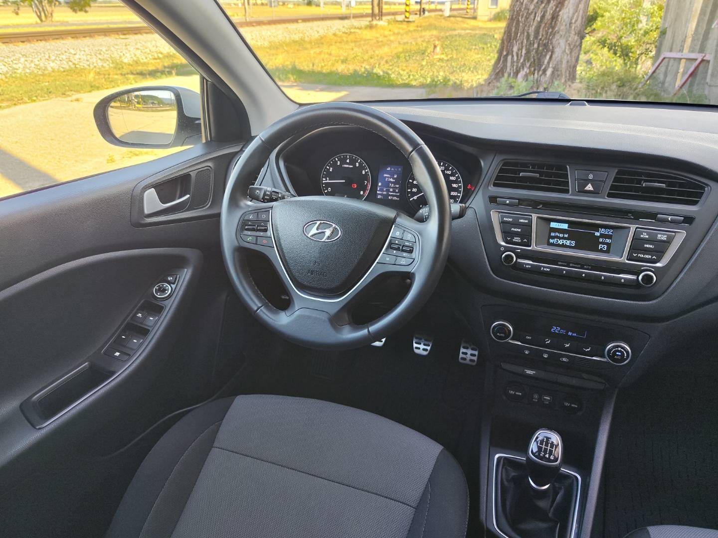 Hyundai i20 1.4i 16V Comfort – foto 18