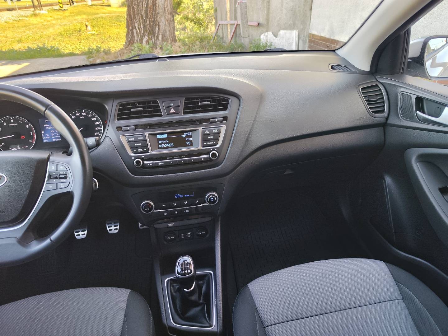 Hyundai i20 1.4i 16V Comfort – foto 19