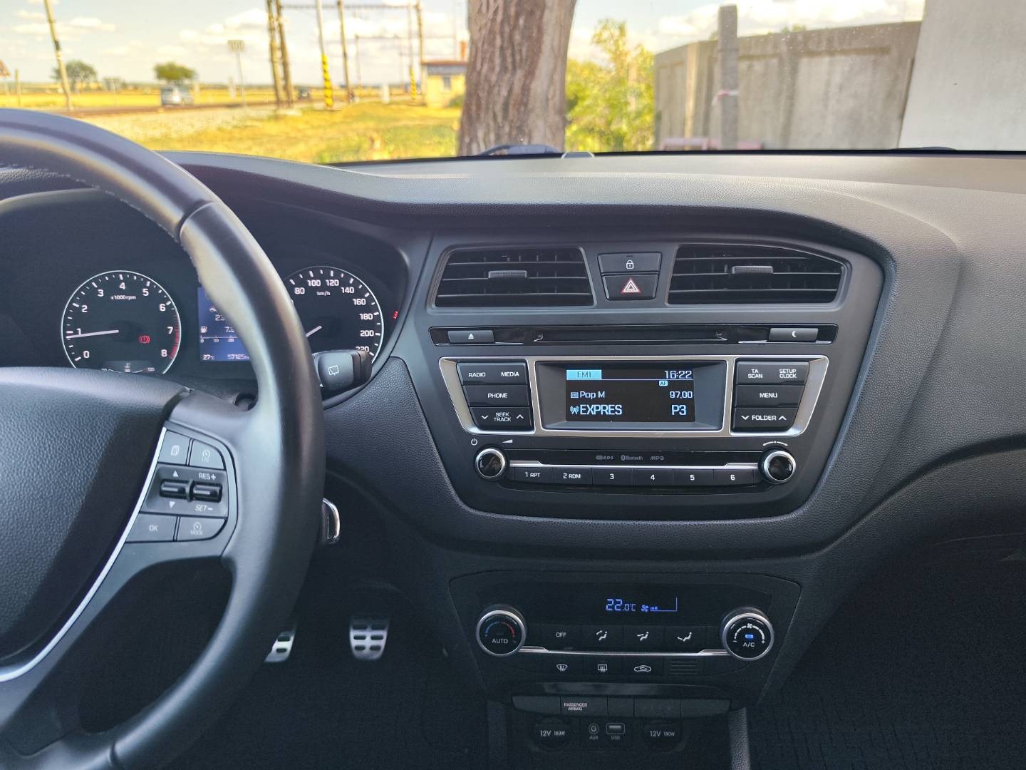 Hyundai i20 1.4i 16V Comfort – foto 23