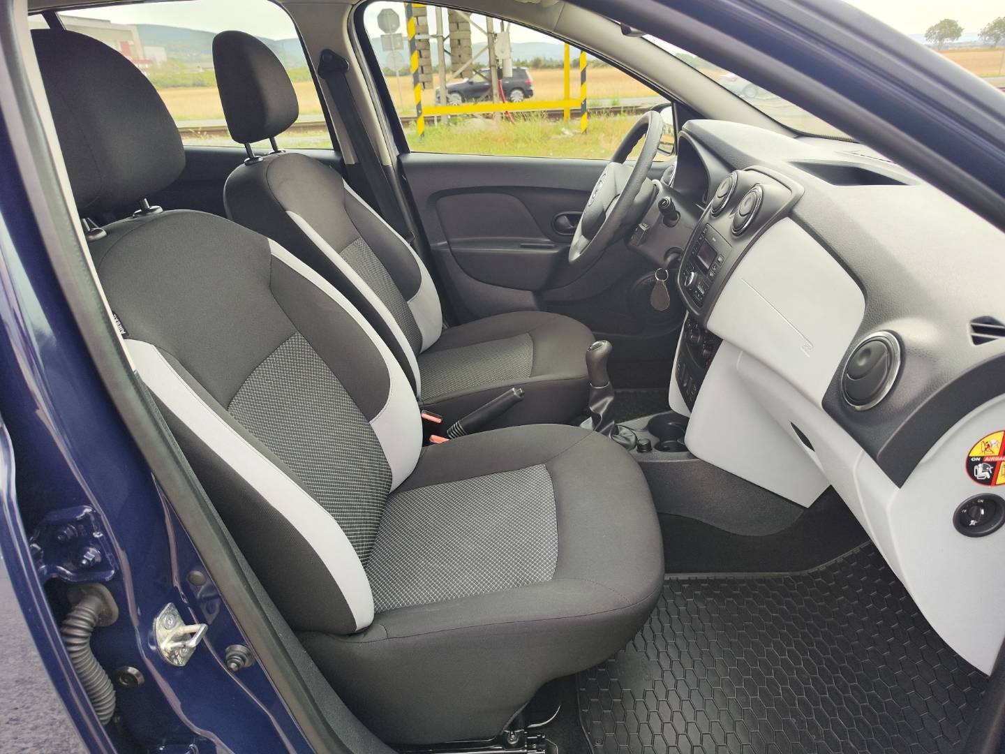 Dacia Sandero 1.2 16V Acces – foto 12