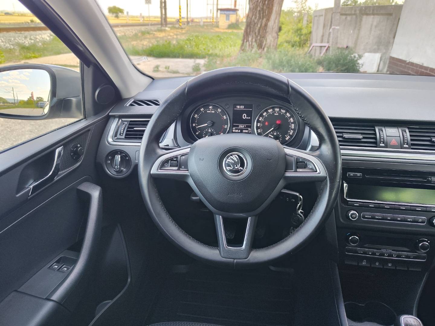 Škoda Rapid Spaceback SB 1.2 TSI Ambition – foto 19