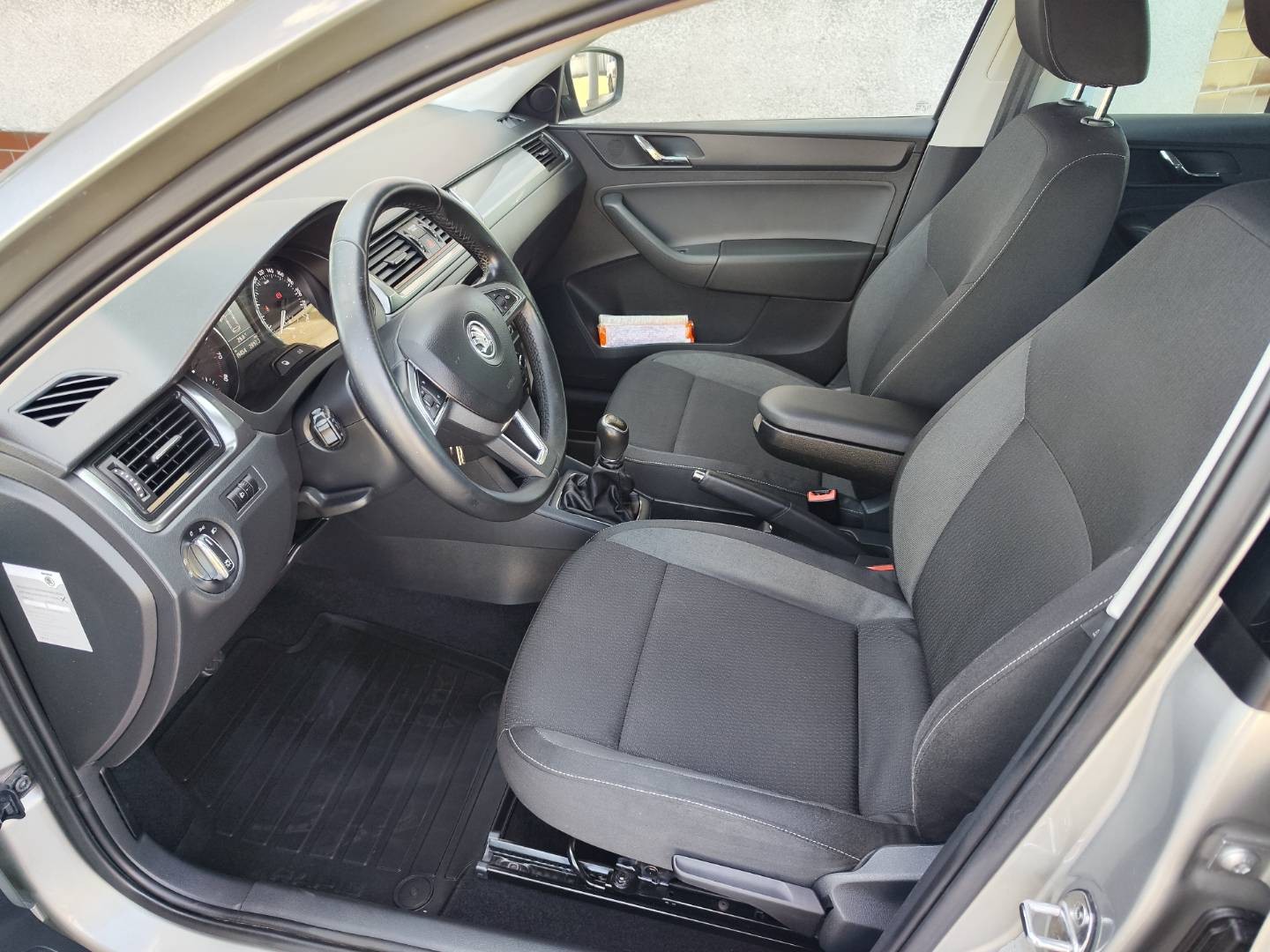 Škoda Rapid Spaceback SB 1.2 TSI Ambition – foto 10