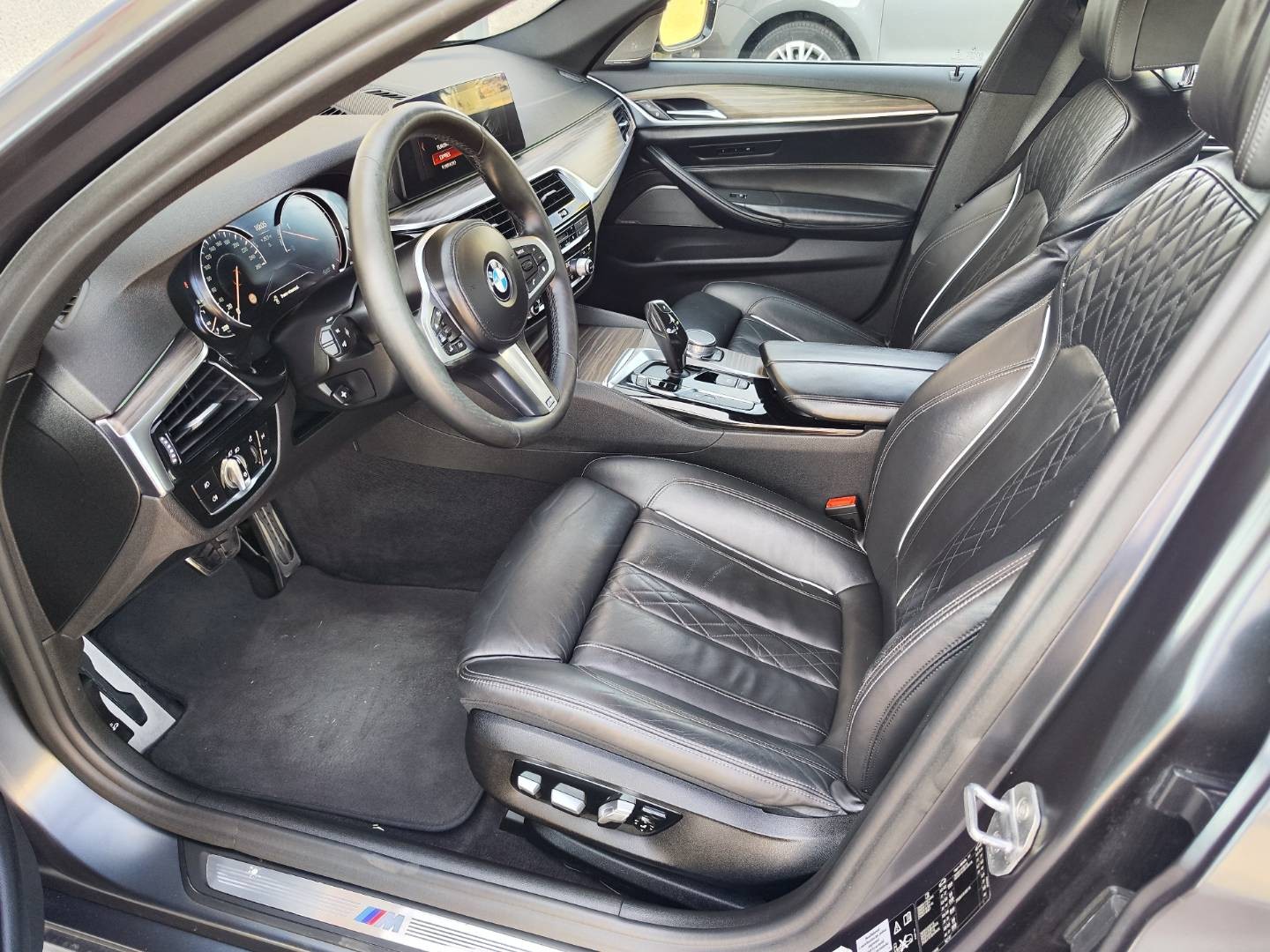 BMW Rad 5 530d xDrive A/T – foto 11