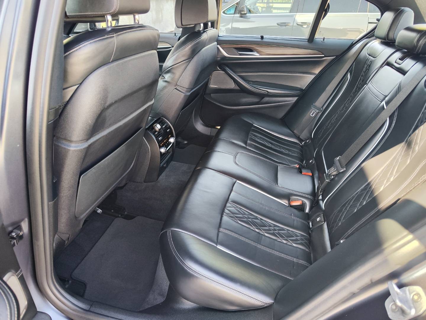 BMW Rad 5 530d xDrive A/T – foto 15