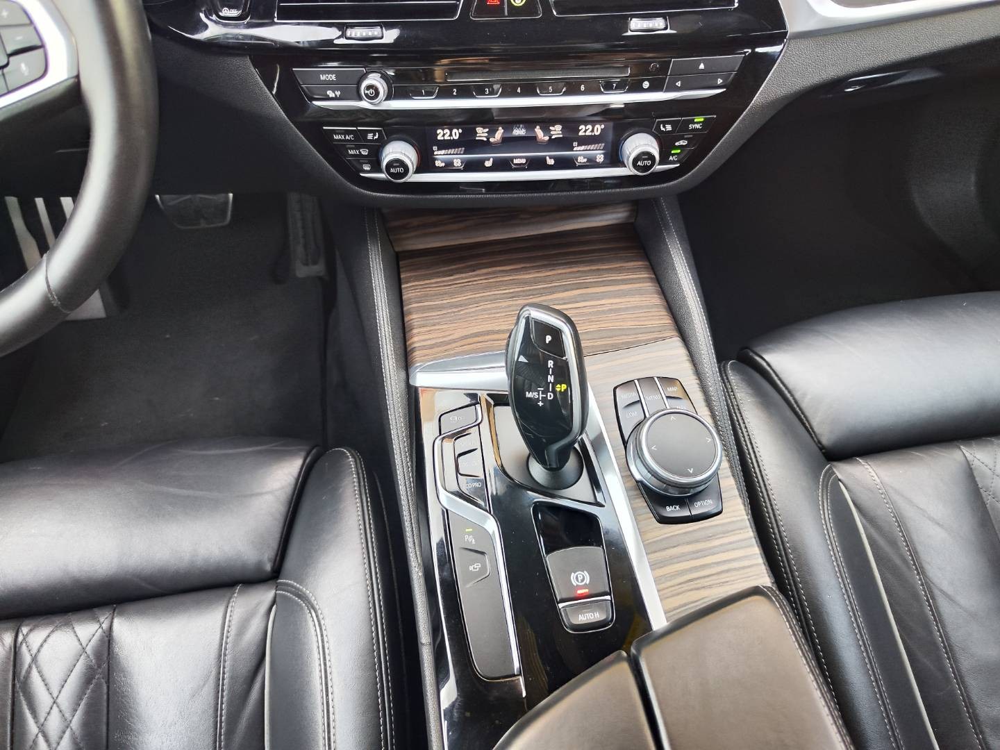 BMW Rad 5 530d xDrive A/T – foto 23