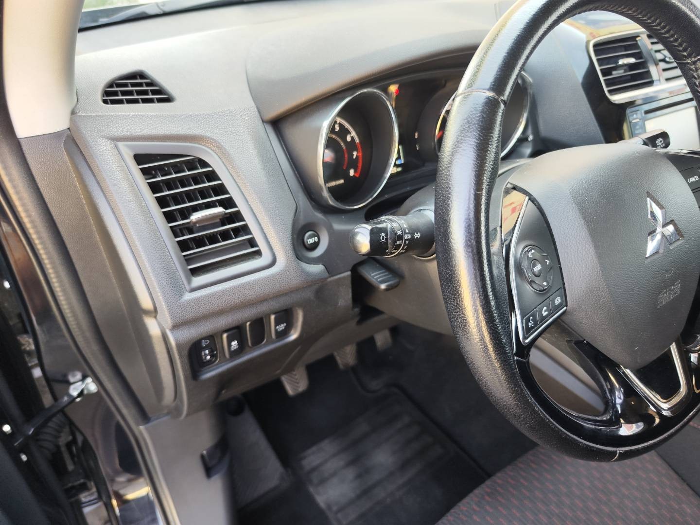 Mitsubishi ASX 1.6 MIVEC Intense – foto 21