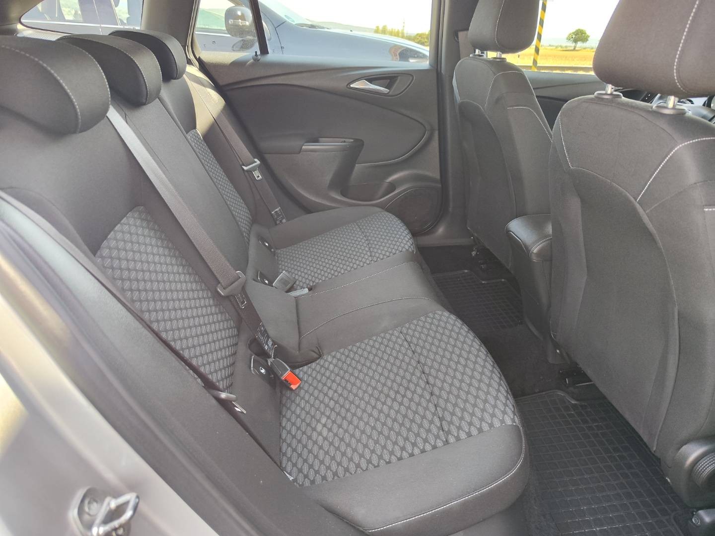 Opel Astra Sport Tourer ST 1.2 Turbo – foto 16