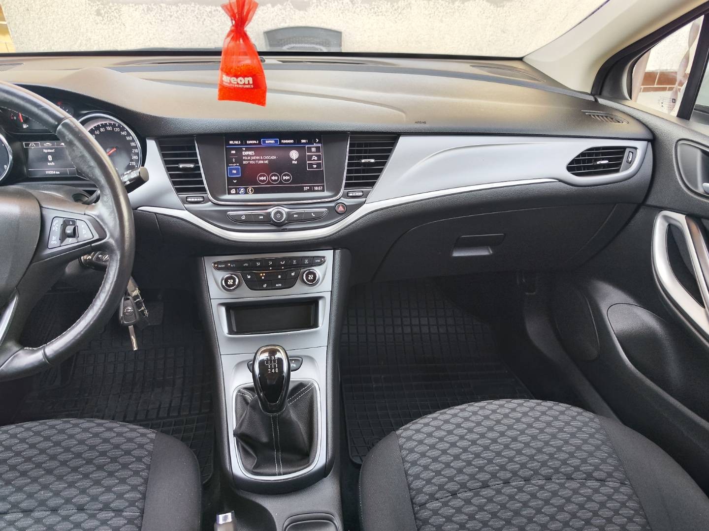 Opel Astra Sport Tourer ST 1.2 Turbo – foto 19