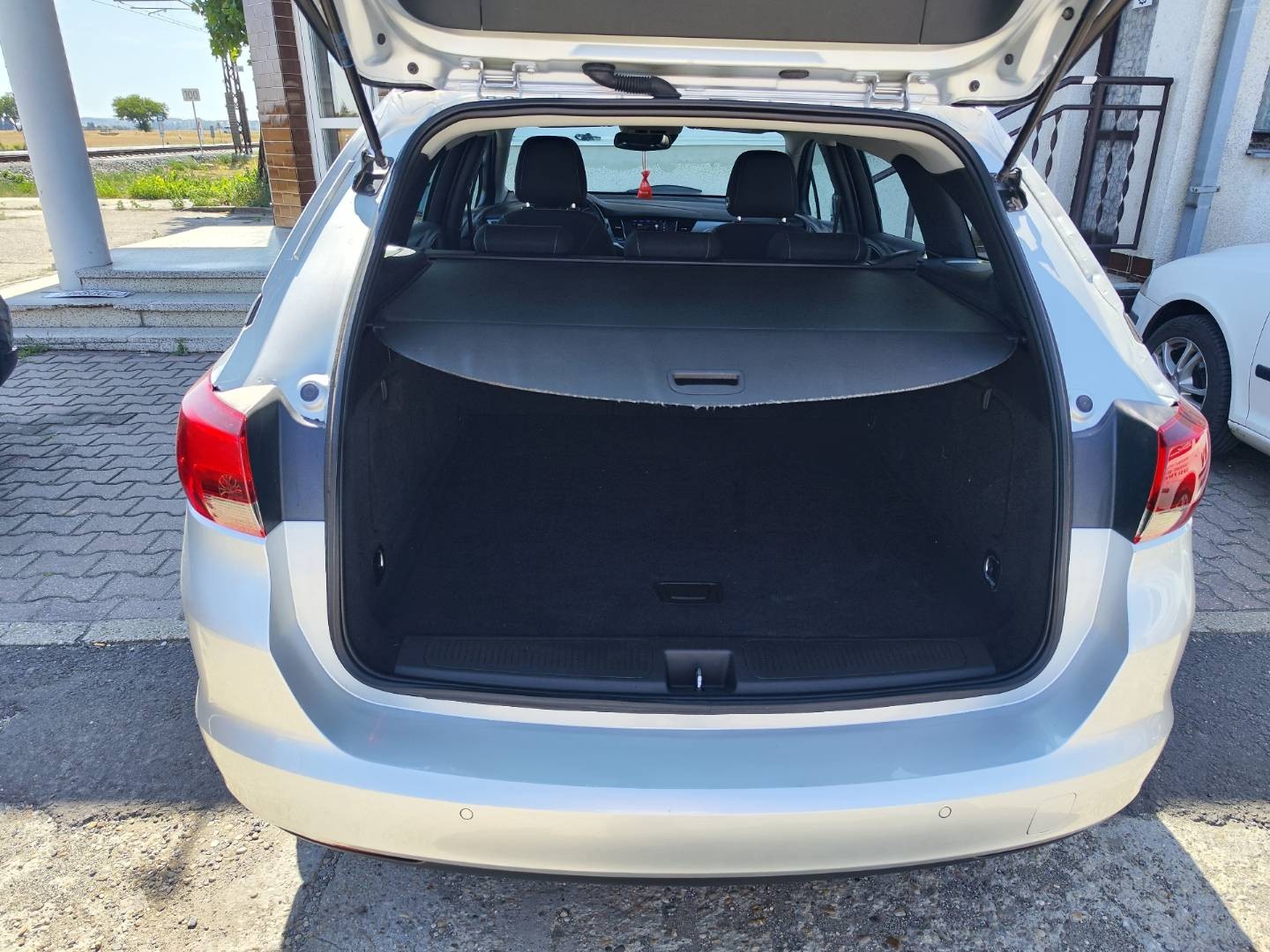 Opel Astra Sport Tourer ST 1.2 Turbo – foto 28