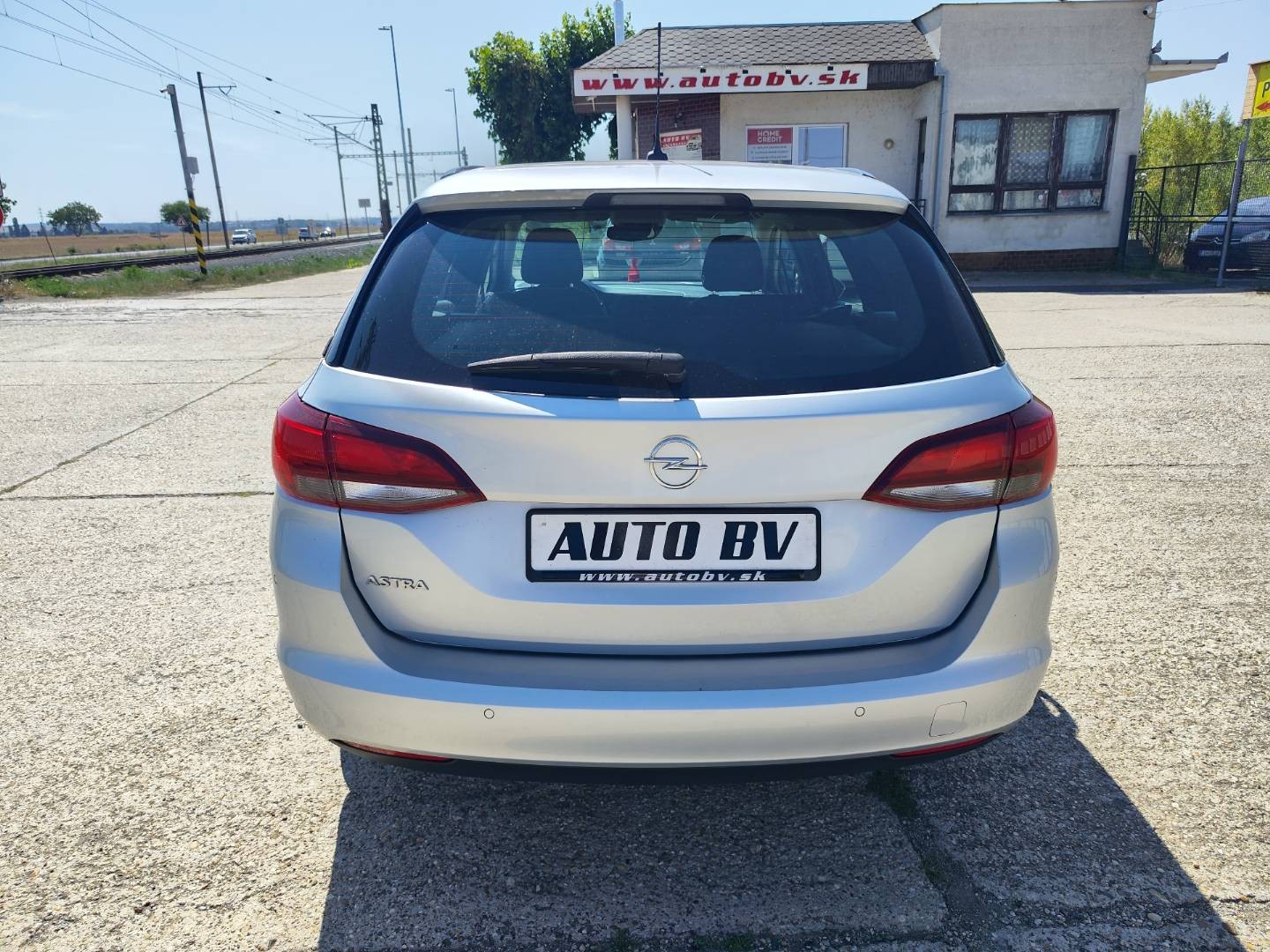 Opel Astra Sport Tourer ST 1.2 Turbo – foto 9