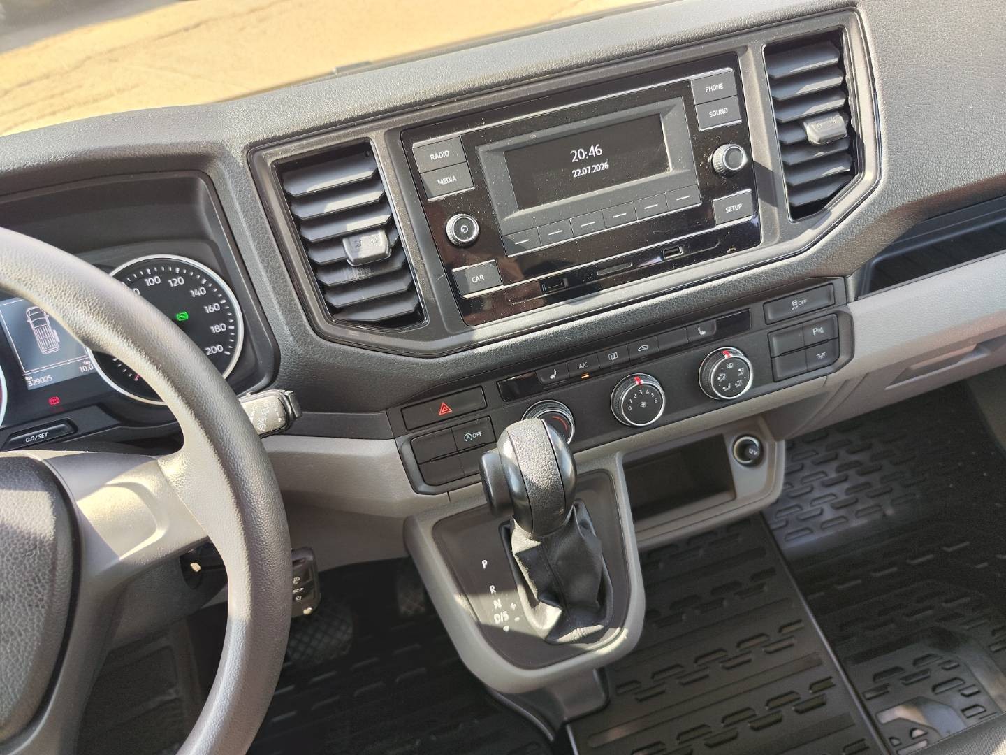 Volkswagen Crafter L2H1 2.0/103kW 9m  ZŤP Špeciál – foto 21