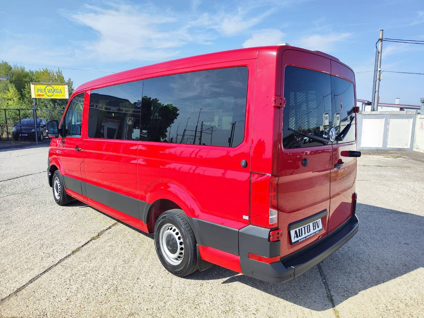 Volkswagen Crafter L2H1 2.0/103kW 9m  ZŤP Špeciál – foto 8