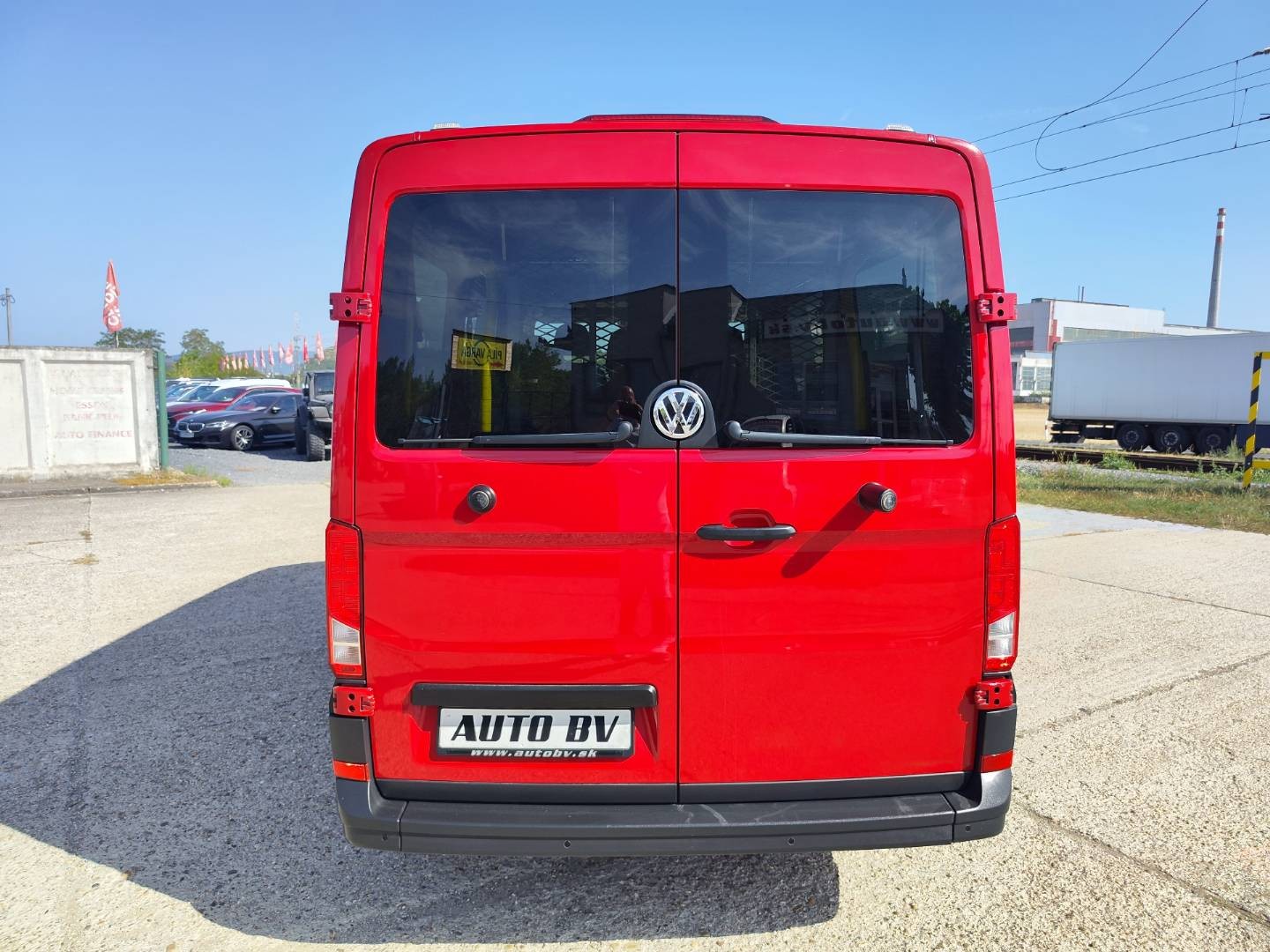 Volkswagen Crafter L2H1 2.0/103kW 9m  ZŤP Špeciál – foto 9