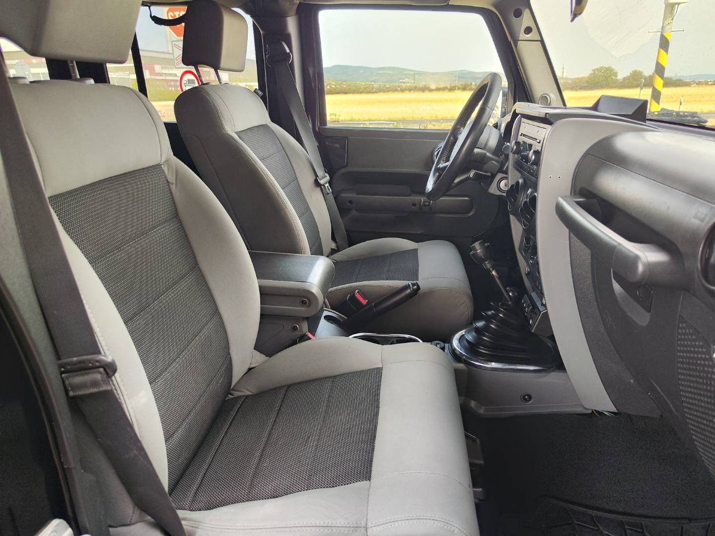 Jeep Wrangler 2.8 CRD Unlimited , 130kW, M6, 5d. (2007 - 2008) – foto 13