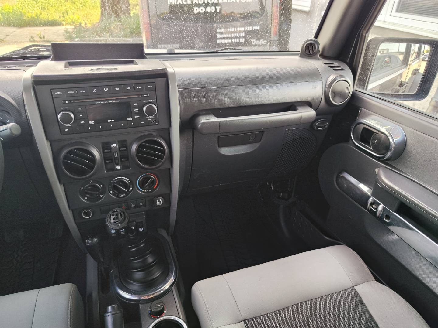 Jeep Wrangler 2.8 CRD Unlimited , 130kW, M6, 5d. (2007 - 2008) – foto 19