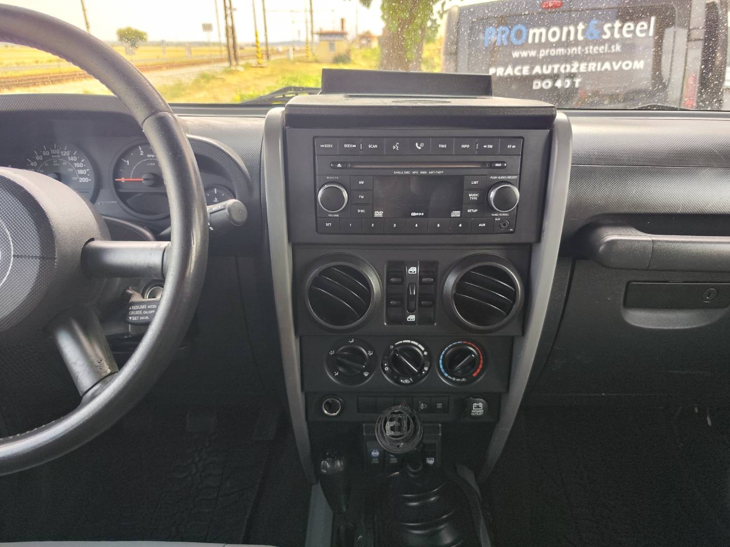Jeep Wrangler 2.8 CRD Unlimited , 130kW, M6, 5d. (2007 - 2008) – foto 21
