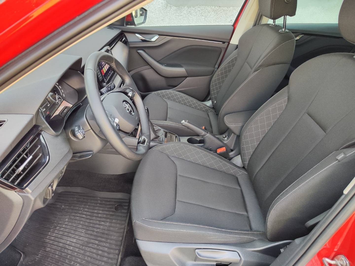 Škoda Kamiq 1.0 TSI Active DSG – foto 11