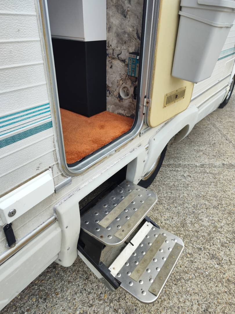 Ford Transit camp 2,5/59 kW 5 miest – foto 15