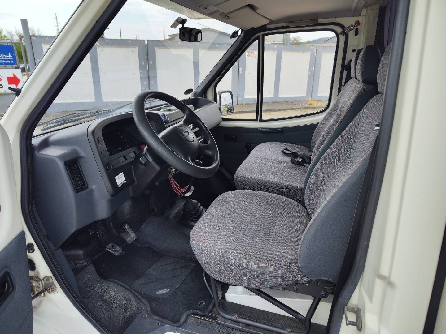 Ford Transit camp 2,5/59 kW 5 miest – foto 8