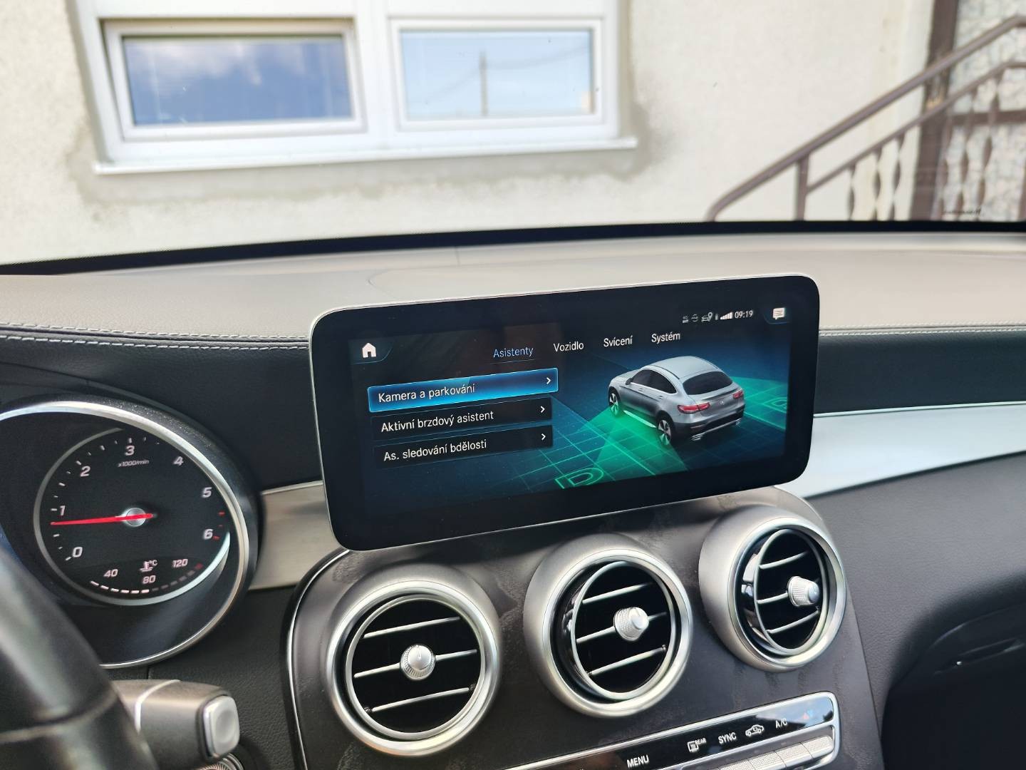 Mercedes-Benz GLC Kupé 200 d, A/T, 120 kW, A9, 5d (2019 - 2022) – foto 23