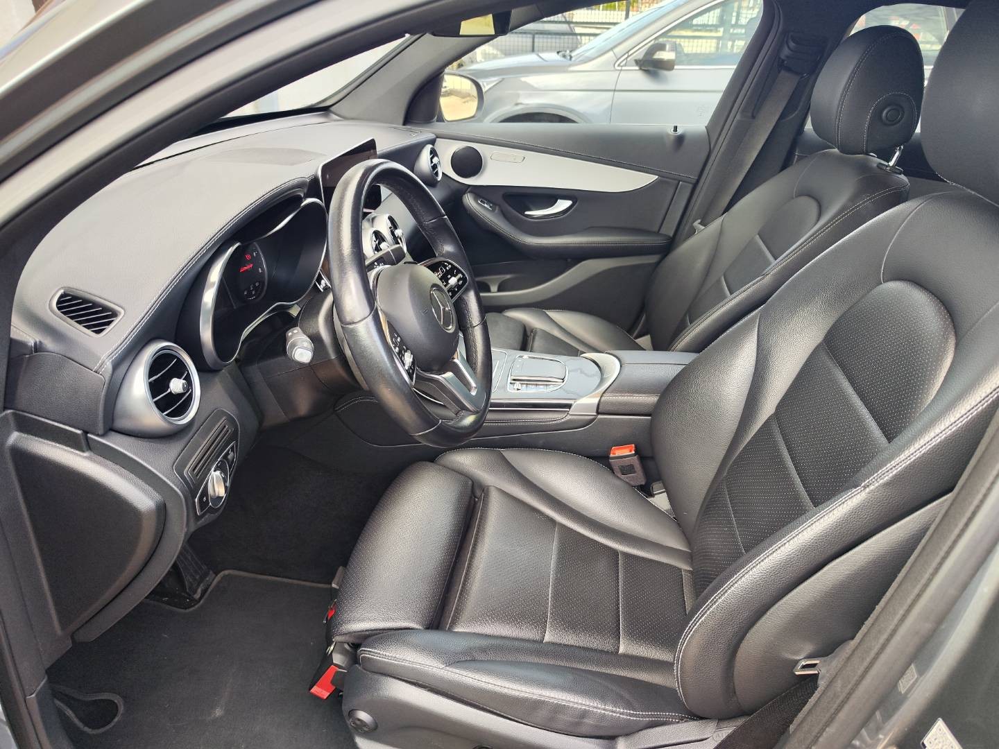 Mercedes-Benz GLC Kupé 200 d, A/T, 120 kW, A9, 5d (2019 - 2022) – foto 10
