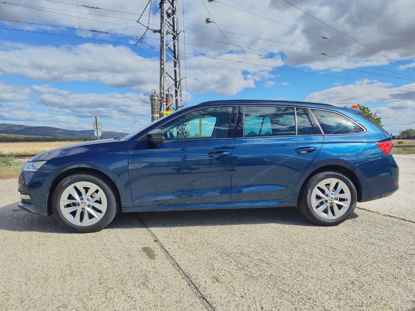 Škoda Octavia Combi 2.0 TDI SCR Ambition DSG – foto 6