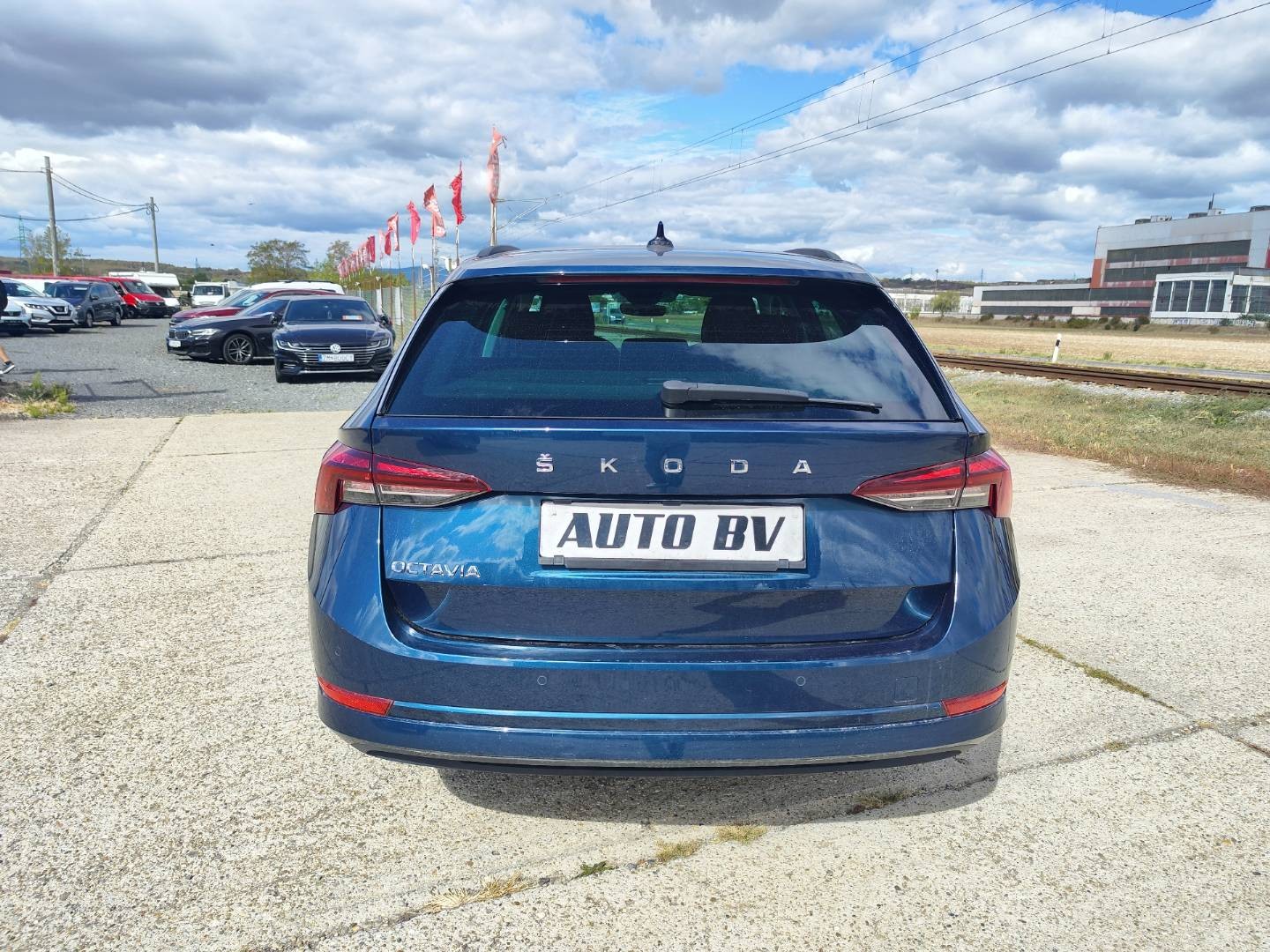 Škoda Octavia Combi 2.0 TDI SCR Ambition DSG – foto 8