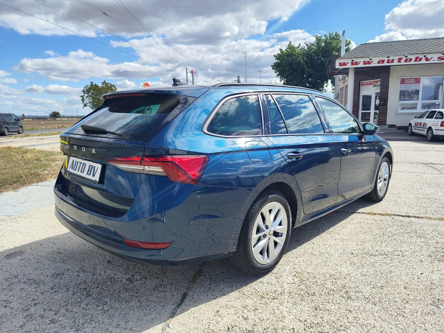 Škoda Octavia Combi 2.0 TDI SCR Ambition DSG – foto 9
