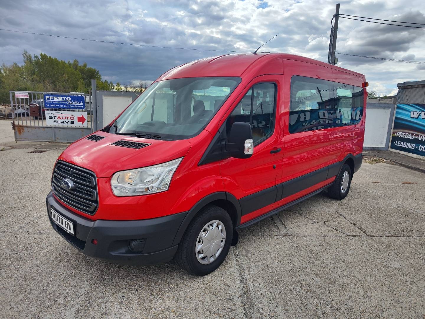 Ford Transit Bus ZŤP špeciál 2.0/77 kW – foto 2