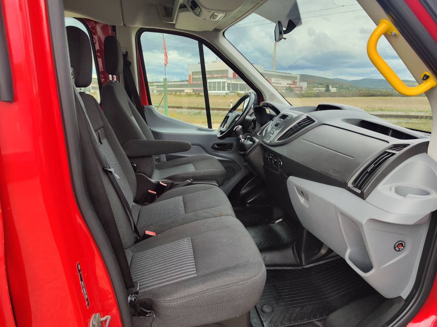 Ford Transit Bus ZŤP špeciál 2.0/77 kW – foto 13