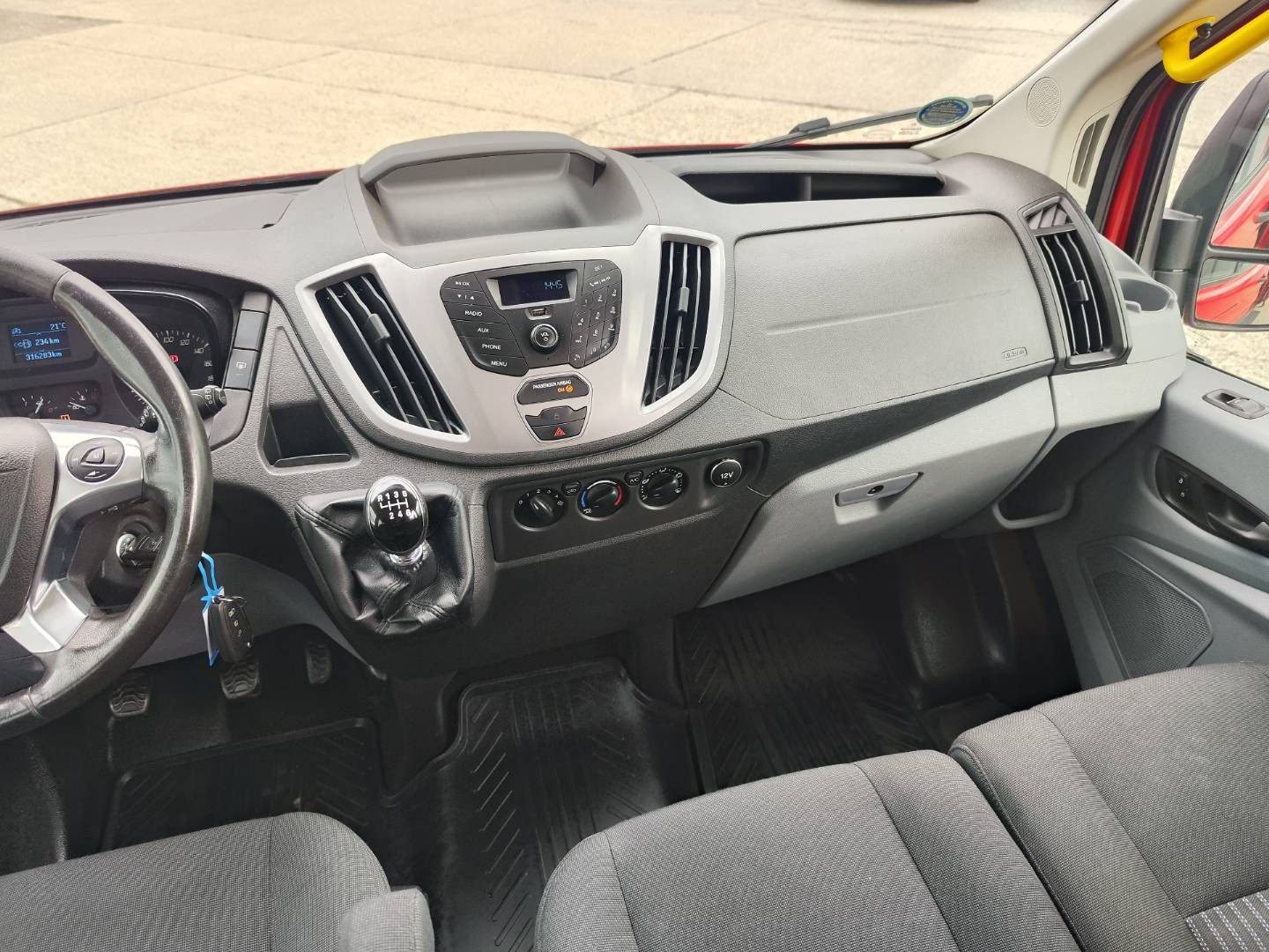 Ford Transit Bus ZŤP špeciál 2.0/77 kW – foto 16