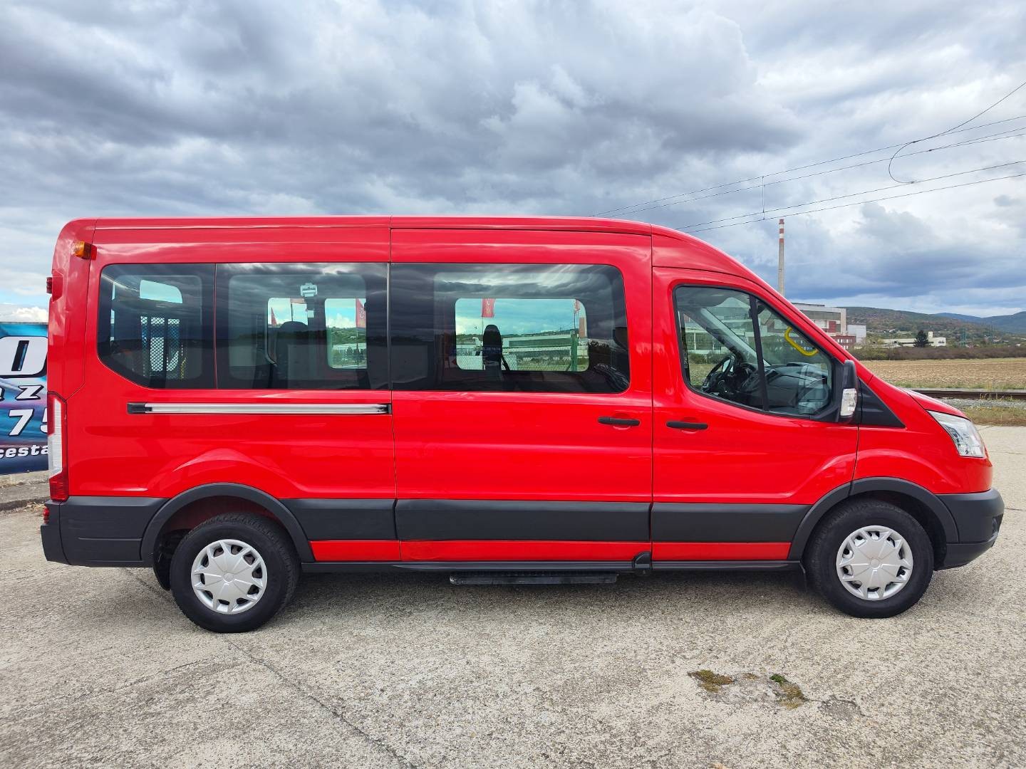 Ford Transit Bus ZŤP špeciál 2.0/77 kW – foto 5