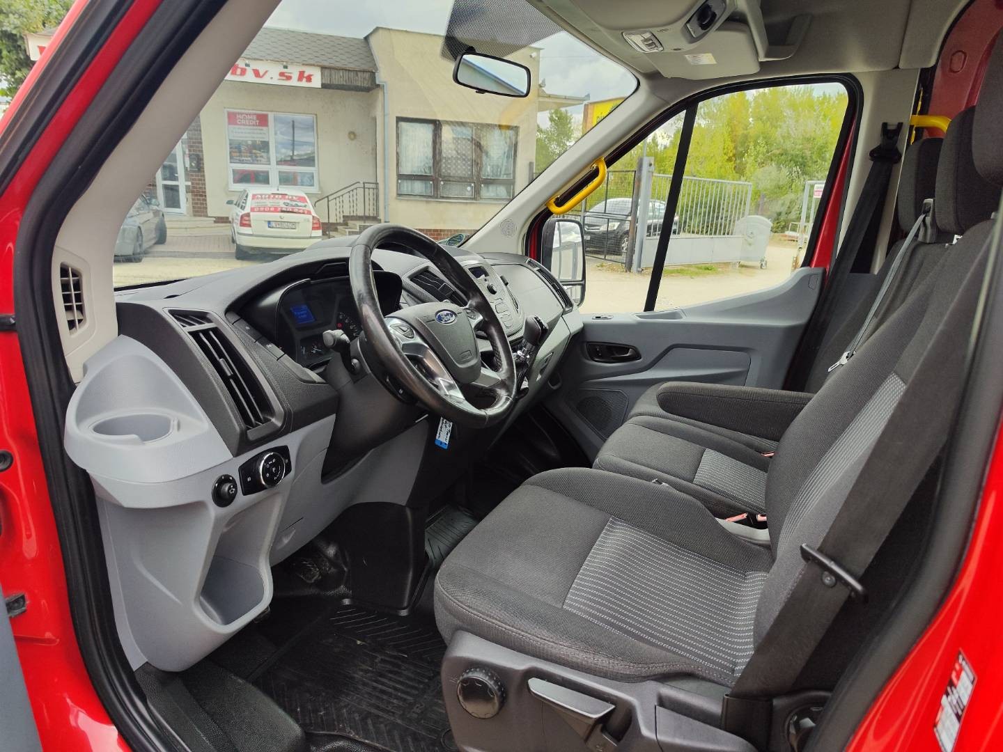 Ford Transit Bus ZŤP špeciál 2.0/77 kW – foto 10