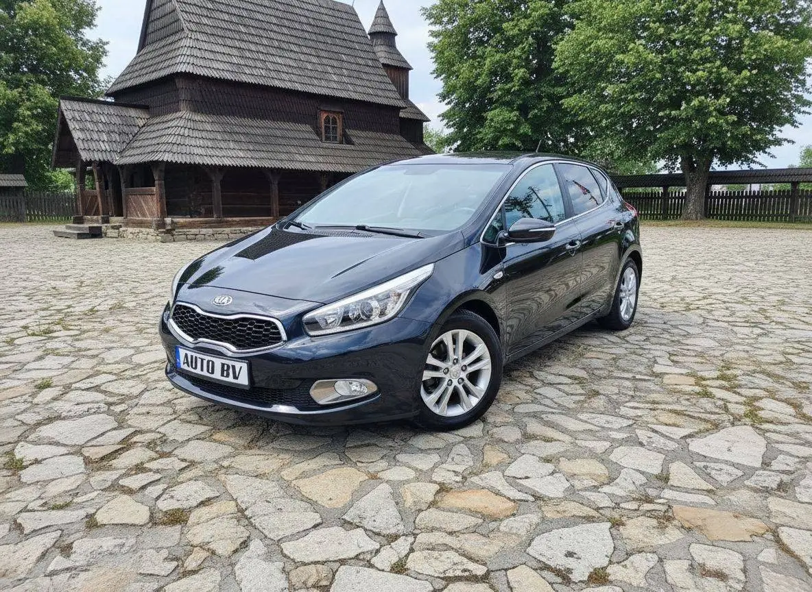 Kia Cee´d 1.6 GDI EX/Gold A/T